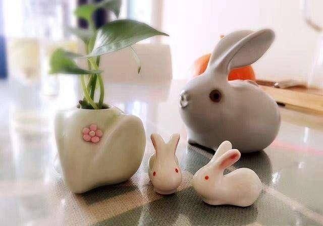  『爆笑』爆笑段子：今天，在街上无意间听到一对小夫妻的对话。