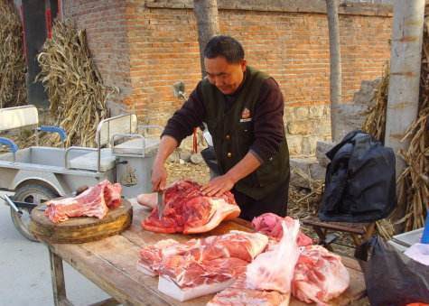 为啥农村人不愿意买母猪肉？老屠夫说出真相，看看你猜对了吗？