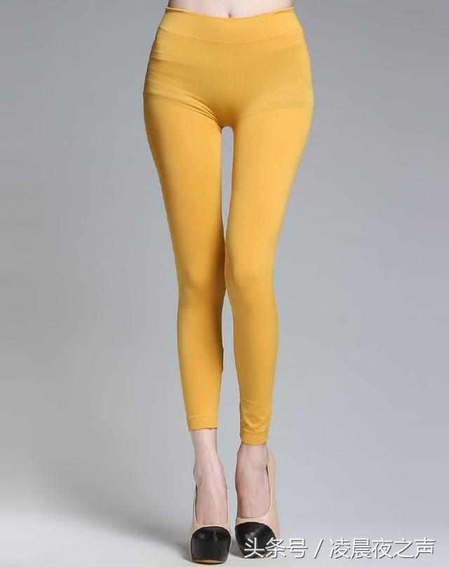 女生千万不能这样穿打底裤，尤其第3个，又俗又丑又尴尬！