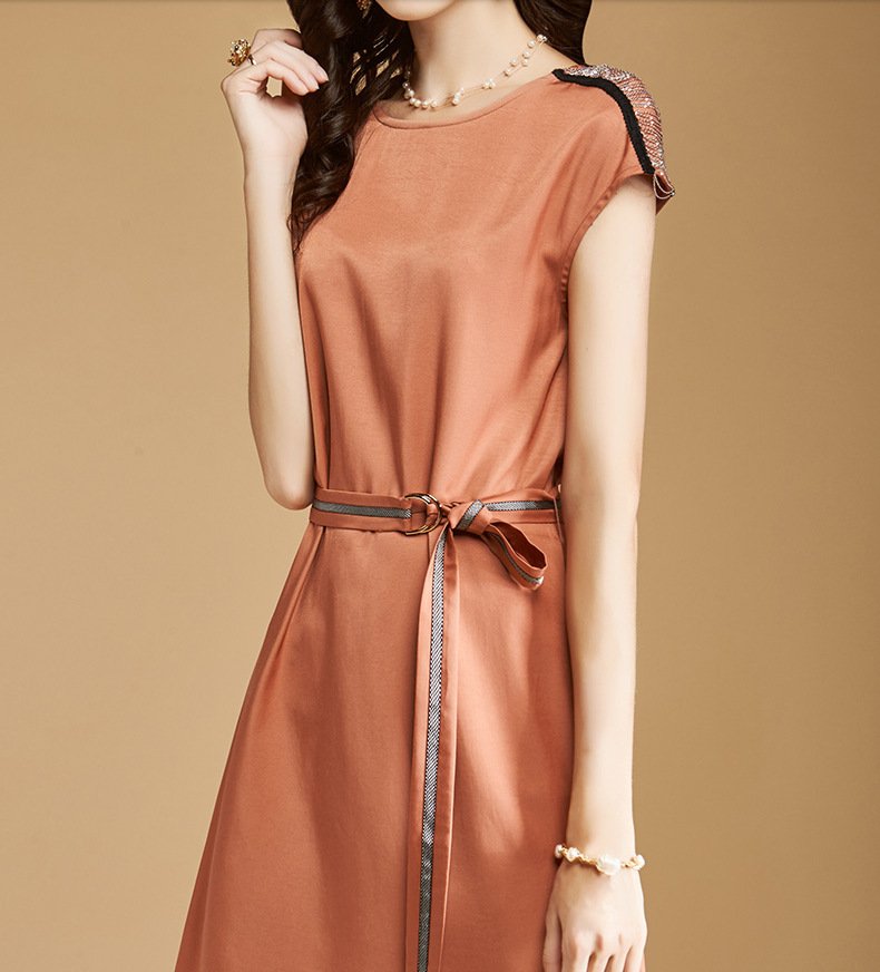 不是我吹，自从70后妈妈买了这几身穿上，出门还从来没人叫她大妈