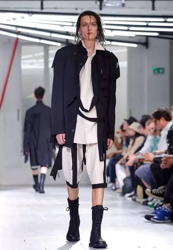 时装秀:Yohji Yamamoto 2020 春夏时装秀:山本耀司的黑色诗意想象