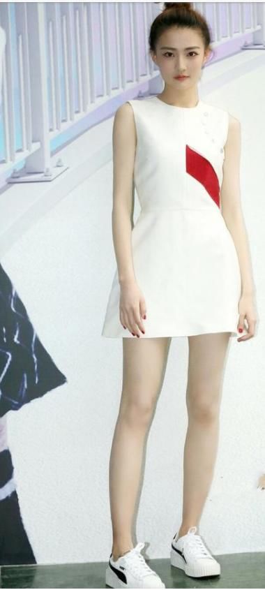【它如何搭配】爱美的你,还没选好适合自己的搭配吗?不如选一条“牛奶裙”吧!