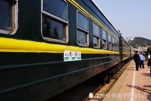  补票■“买短乘长”一坐到底，正常购票挤不上车？反映出背后哪