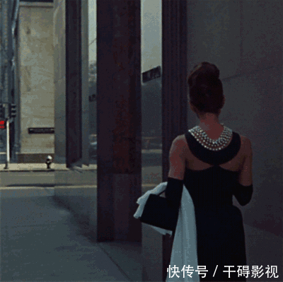 #小姐妹们#如何利用包包来提升气质?穿搭小白必学功课,让你成为时髦精