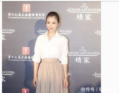 刘涛脱掉长裙后美丽一秒攻破，气质全无！网友直呼这腿辣眼睛！