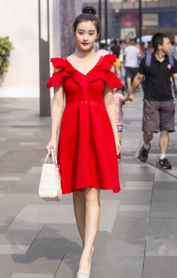 没有容颜, 大长腿来凑