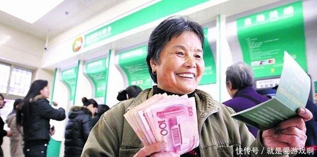 交了220元新农合，一次都没用过，里面的钱可以取出来吗