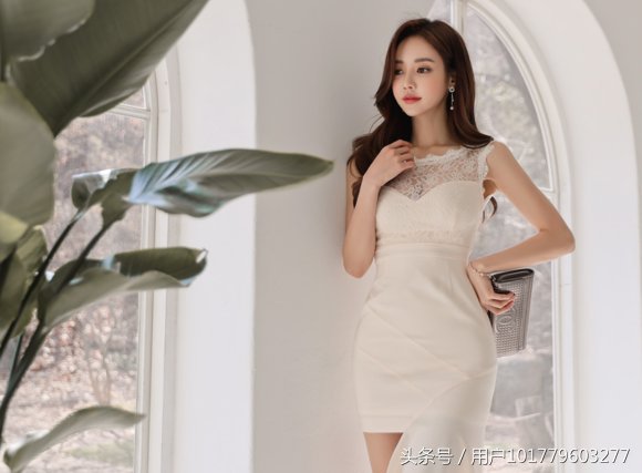 女神孙允珠，格拉斯香气幽然浅杏不对称裙