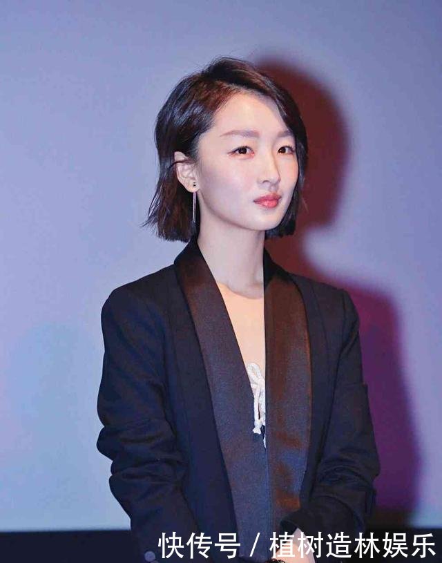 躲过了周冬雨的仙女裙,躲过了她的露肩装,却没躲过她的西装!