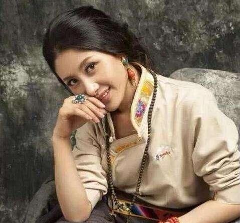 手串@炫耀手串用什么样的姿势，才能够达到最佳效果？