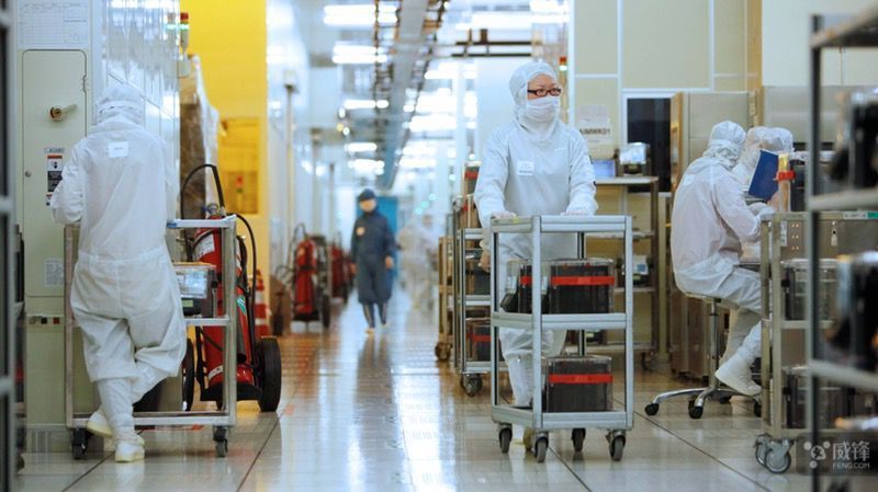 中芯国际1.2亿美元购入EUV光刻机 国内首台!_