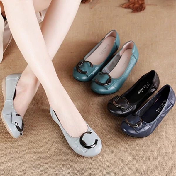 秋天已到，别再穿凉鞋!时下超流行“瓢鞋”，一款比一款洋气百搭