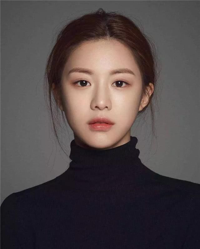 『女生』脸上有这3个特征的女生，属于难得的“高级脸”，中1个颜值都不低