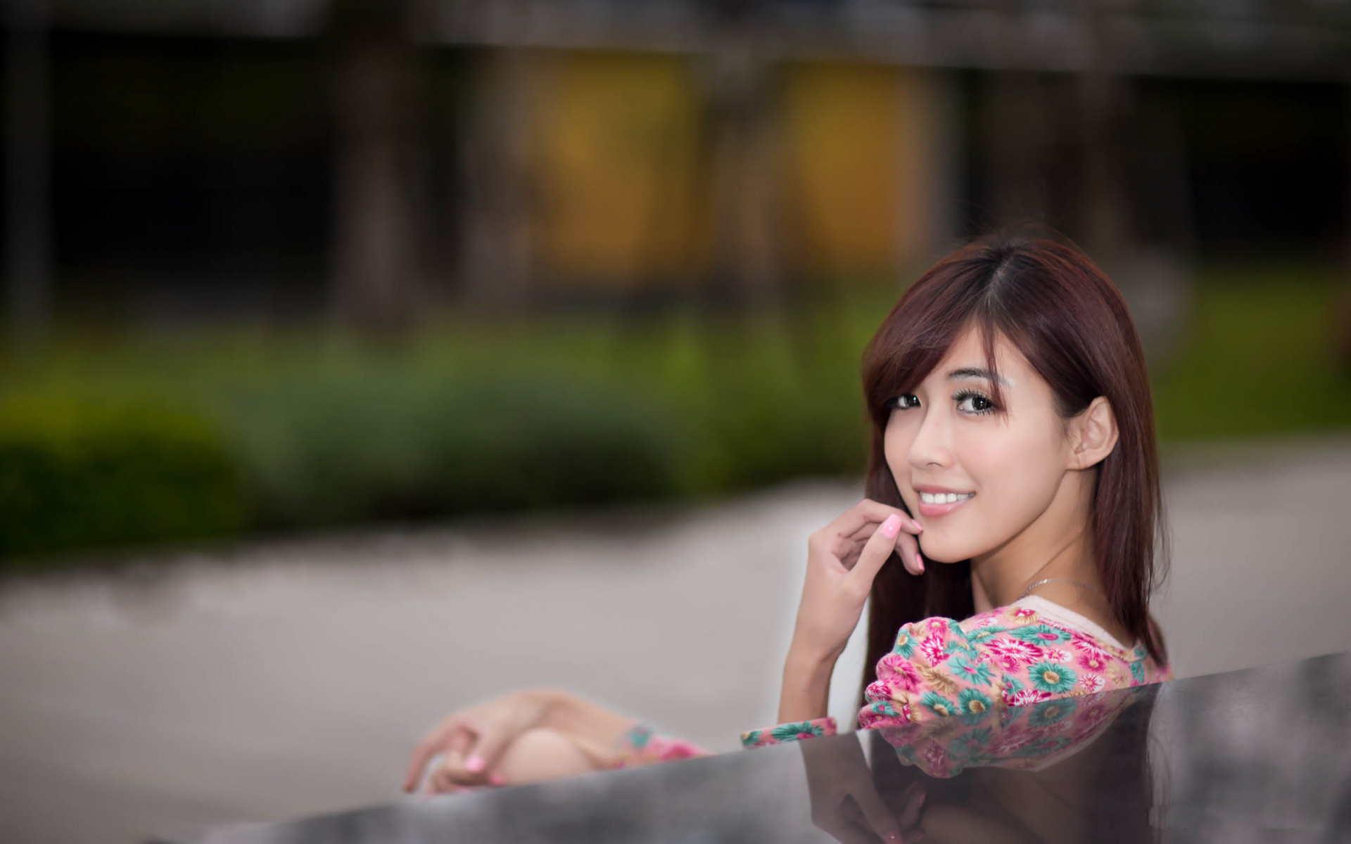 清纯碎花连衣裙美女写真