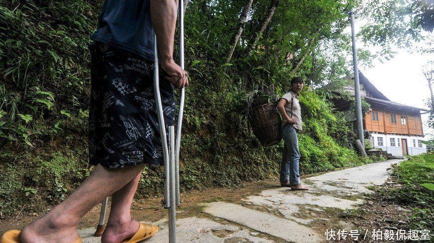  「相依为命」山村九零后女孩, 荒山与父采药相依为命, “狠心”父亲别有用心！