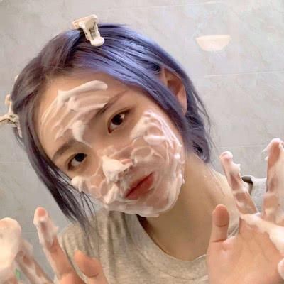 油脂|女孩子“鼻子出油”很厉害怎么办?教你三个护肤法,让鼻子更清透干净