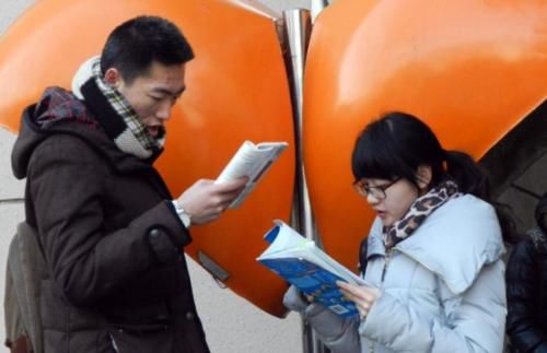  缺额的专■复试被刷后只能调剂读研？想留在一志愿学校读研，并非不可能！