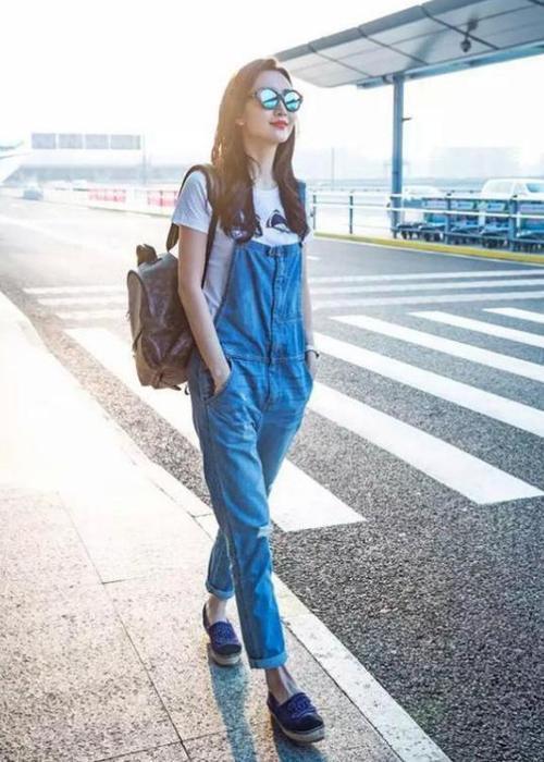 平时被大家称为女神的她，你看见过她真正的素颜面孔吗？