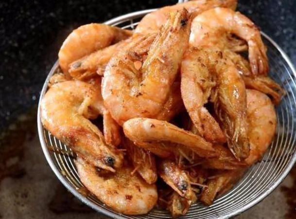  食材@椒盐食材的美味，无与伦比，椒盐烧饼酥香美味，椒盐虾鲜香爽口