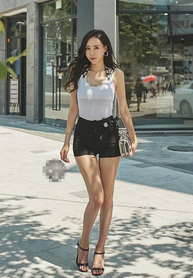 街拍 清爽宜人的夏季穿搭参考 最后的小姐姐很特别的有味道！