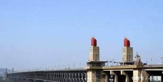 如何评价武汉和南京呢? 哪个更发达?