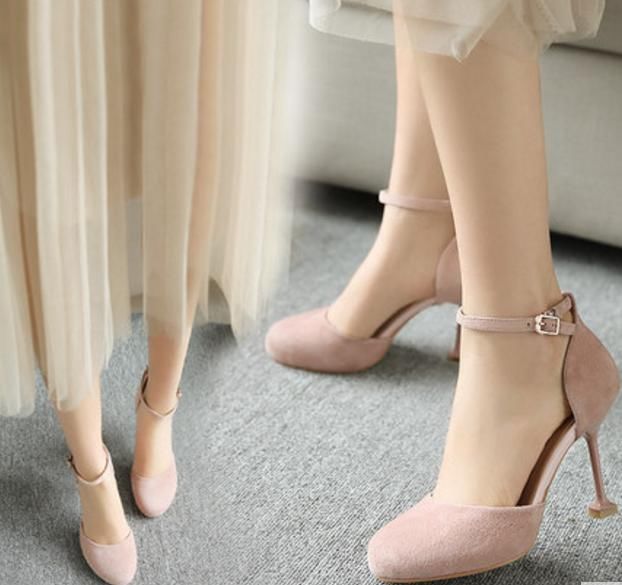 穿高跟鞋很累？尖头细跟高跟鞋要这样穿，学会了你就是最美女神！
