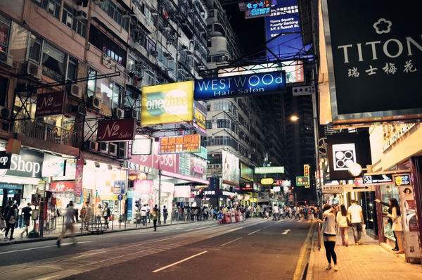 香港最发达的中西区，相当于大陆几线城市？游客：万万没想到