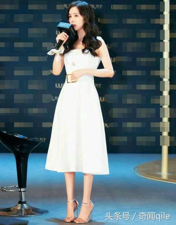 杨颖的高跟鞋，杨幂的高跟鞋，都没有天后的让人看着就“脚疼”!