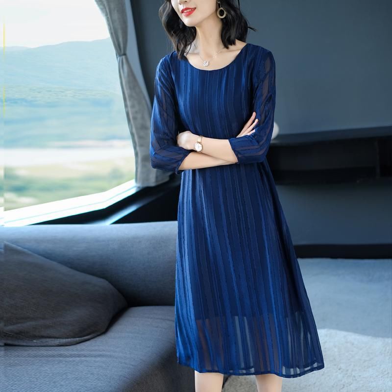 奔四奔五的妈妈秋装别乱买，尤其第2.4款，妈妈们穿显嫩又洋气