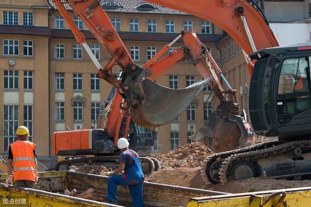 农村宅基地上面的房屋只要翻建就等于违建？法律有写吗？