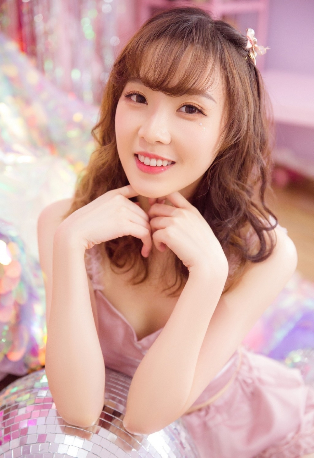 高颜值清纯甜美白皙美女细腰美腿唯美写真