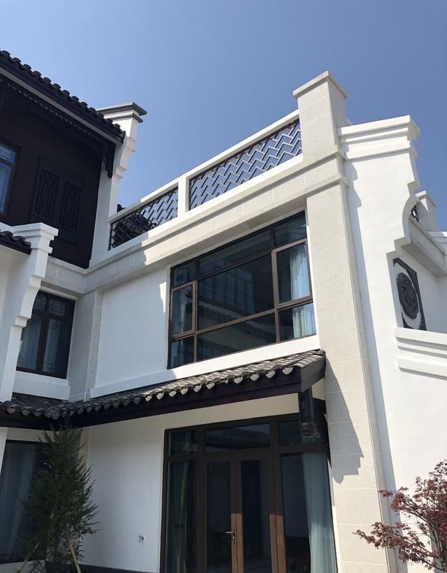 都说农村盖不了这栋别墅?新中式带院子自建房，你看你可以盖吗?
