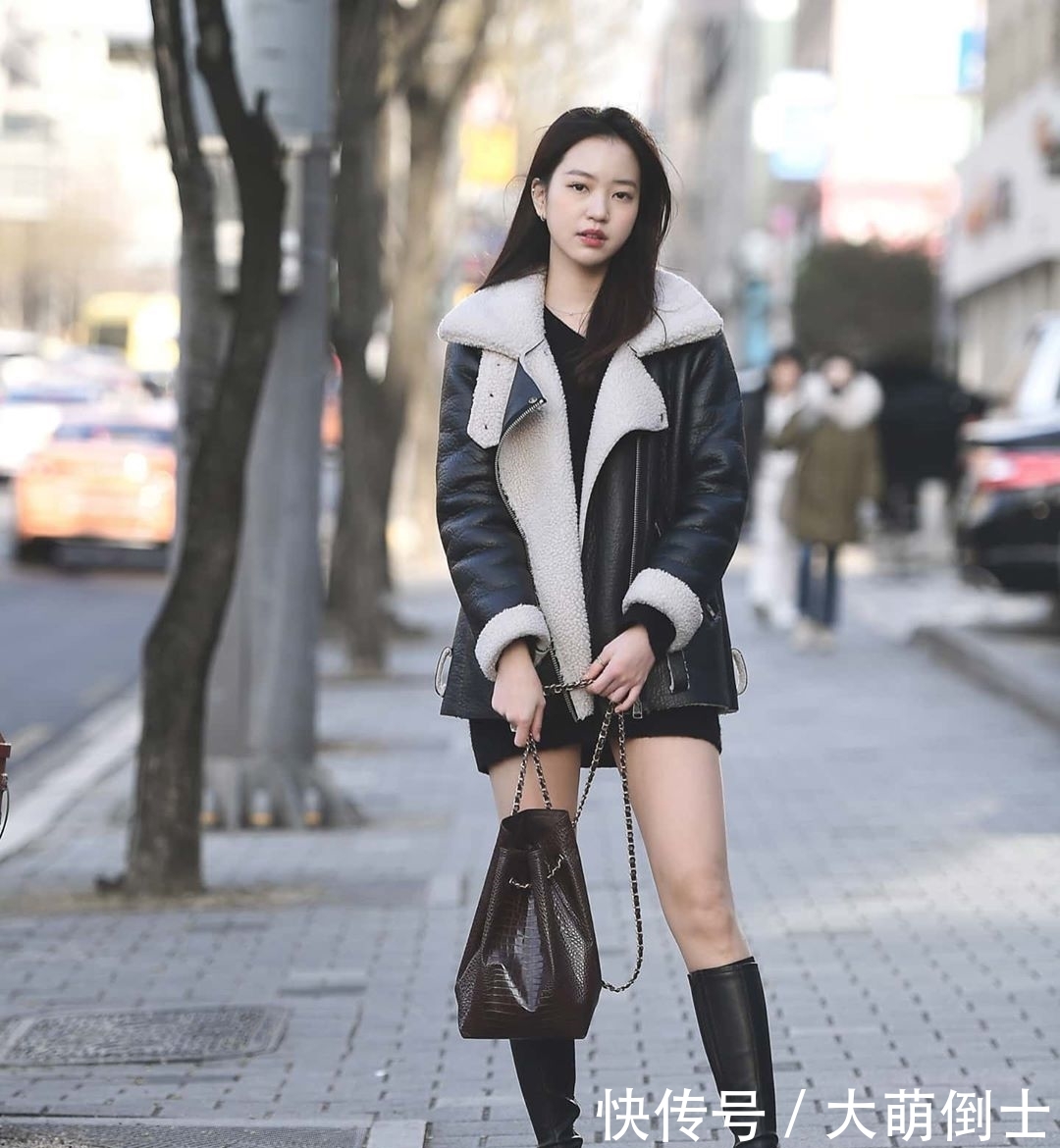 #美女身穿#时尚路人街拍,街头都是穿着时髦的小姐姐