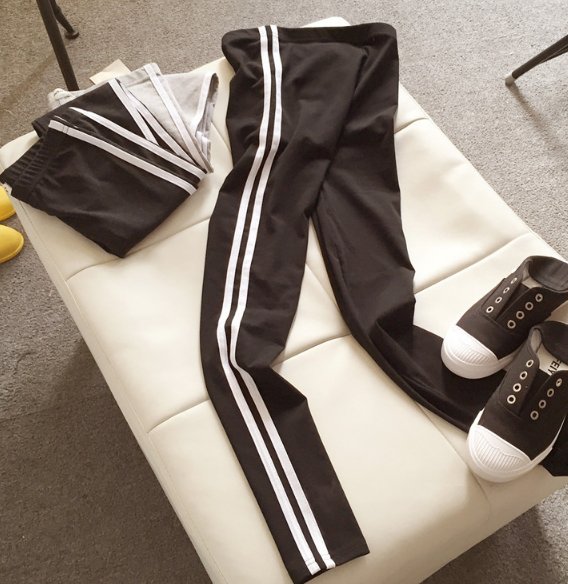 今年流行的打底裤，显瘦又百搭，青春活力显著