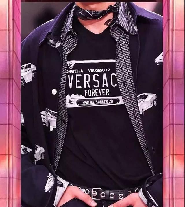  【自由】Versace春夏经典款，年轻活力潮流时尚，塑造自由不羁的男士格调