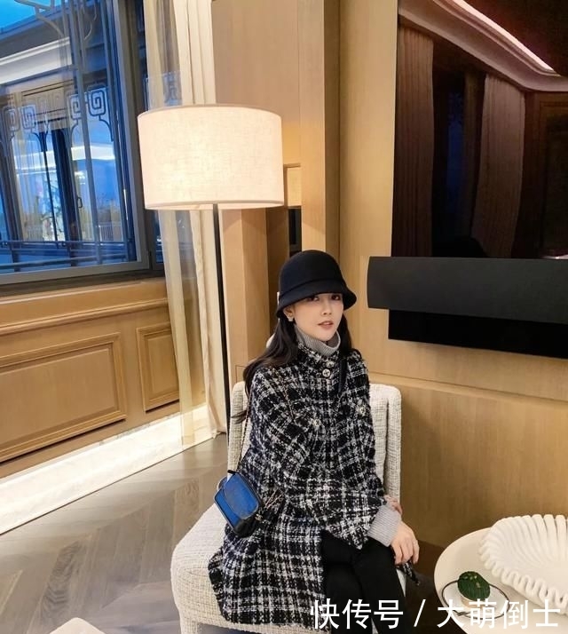 『针织』忽冷忽热的季节,内搭是关键!这样穿脱了外套也超美