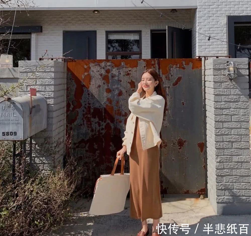  [玛丽珍鞋]卫衣＋帆布鞋，连衣裙＋运动鞋，今春必备的4双鞋子搭配，时髦显高美翻了！