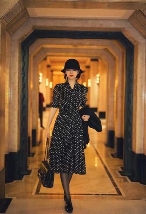  『喜欢』如果你喜欢穿连衣裙，春天就选这几款，穿好了你也是优雅女神