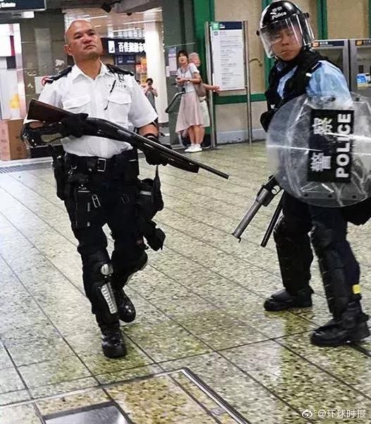  「sir」10名香港警员受邀参加十一国庆庆典
