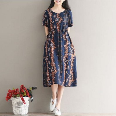 美女必备的“麻凉裙”,看看45岁表嫂穿出的，白嫩清凉风