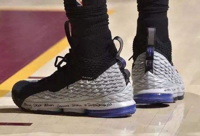  系列：最初的致敬：Nike Kobe 11