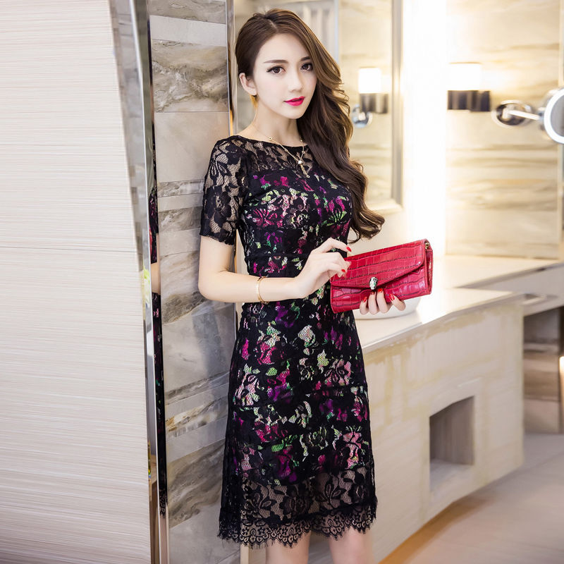 假如你经常去夜店，尽量多穿这些包臀裙，时髦减龄太迷人