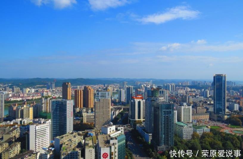 四川正在大力修建一条高速, 途经6个县市, 耗资410亿元!