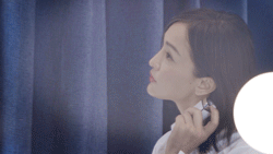 44岁周迅演少女被群嘲化妆不注意这3点，瞬间老10岁