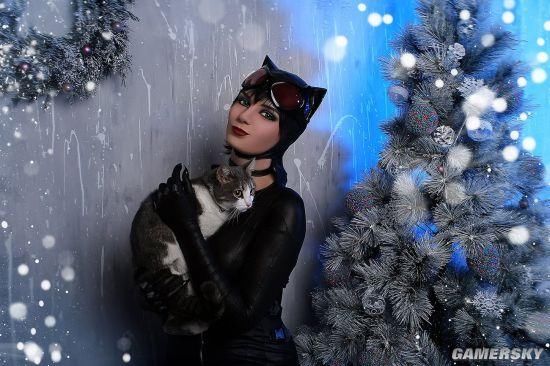 毛妹穿紧身衣Cos猫女:身材凹凸有致 眼神还原到位