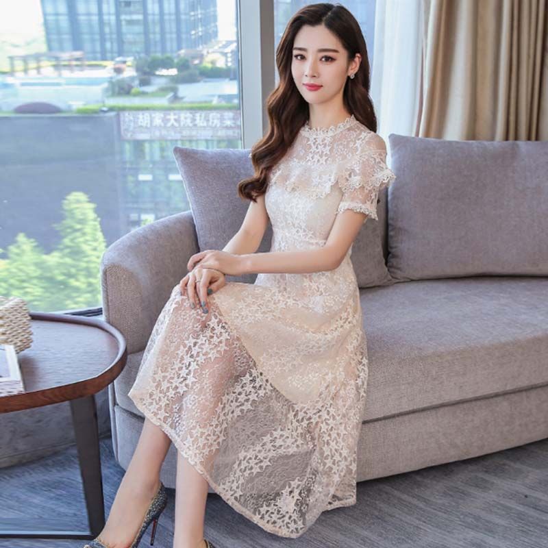 哇，46岁老婆真洋气!蕾丝裙+高跟鞋，参加聚会，美到惊艳全场