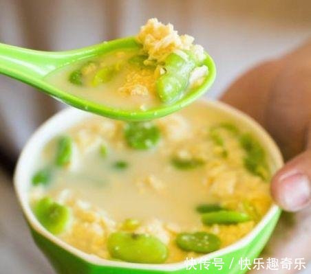 吓哭！绵阳首座5D悬空玻璃桥来了！万丈深渊上，一踩就“炸裂”