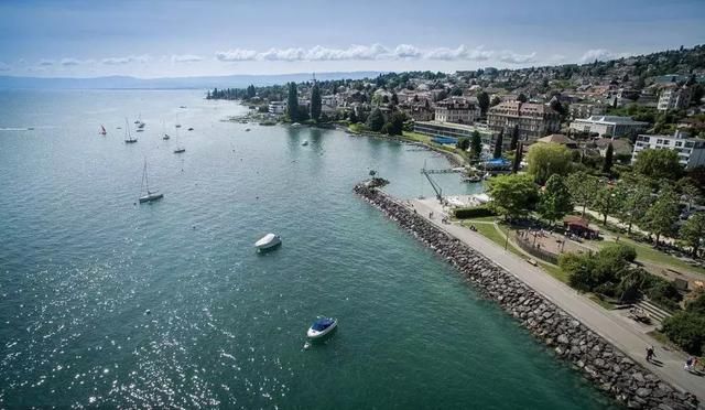 阿尔卑斯冰原列车，踏上瑞士最美风景之旅