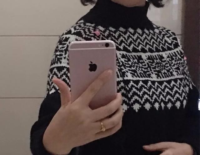  #图解#从下往上织女士棒针提花毛衣，黑白搭配经典时尚（附图解）