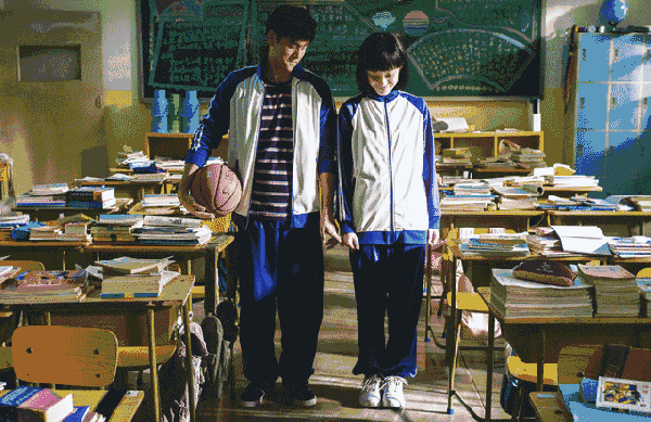 这条时髦的裤子，能解决你夏季所有的搭配!